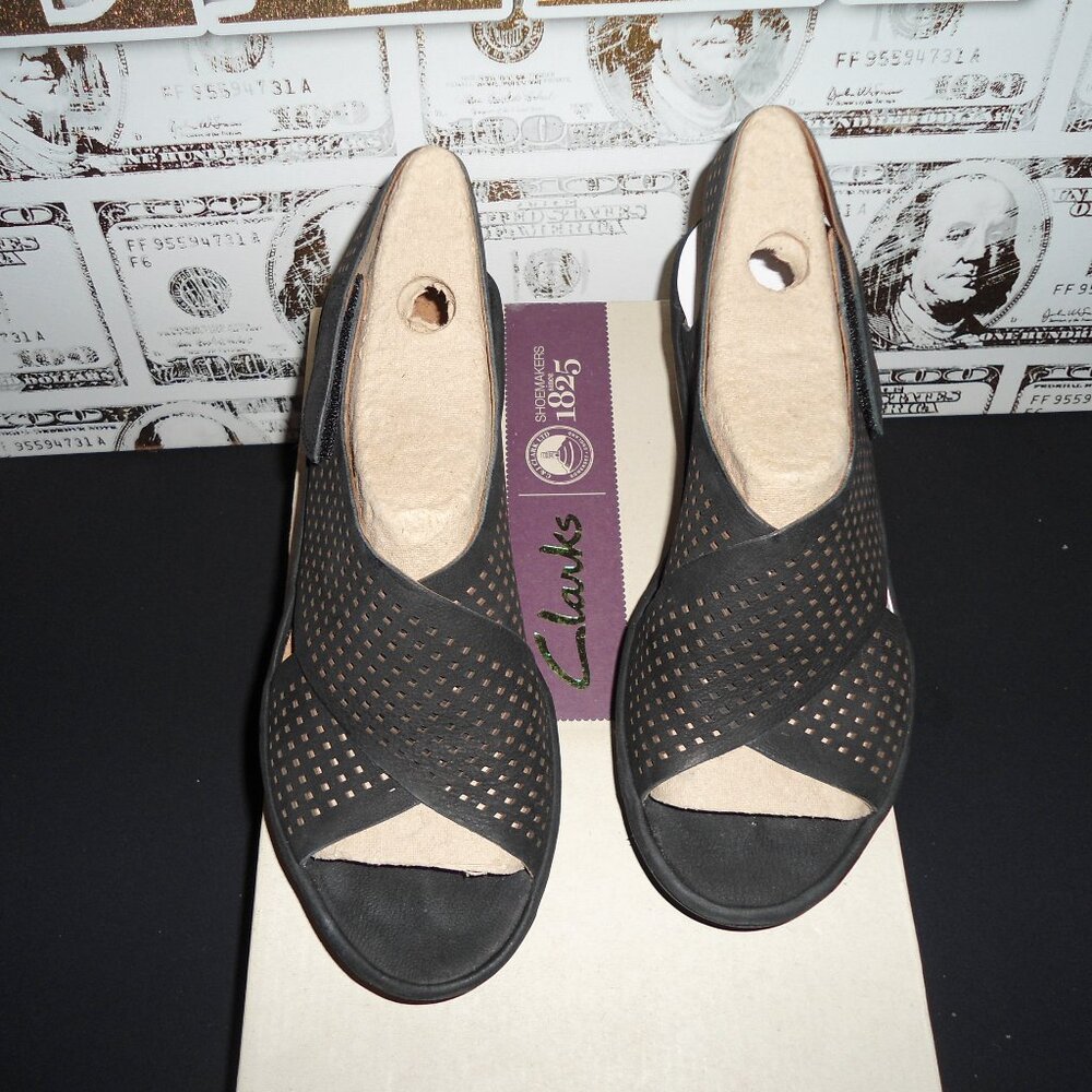 Women's Clarks Black Nubuck, Open Toe Sandals
